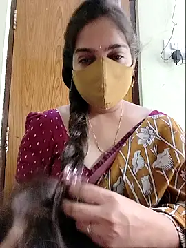 Snapshot of yoursana- chatting on 06-10-26, 04:34 yoursana- online show from 06-10-26, 04:34