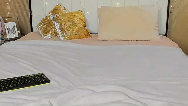 Snapshot of mailymilf chatting on 11-08-25, 03:01 mailymilf online show from 11-08-25, 03:01