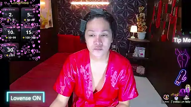 Snapshot of StellaGoddess chatting on 10-30-25, 12:45 StellaGoddess online show from 10-30-25, 12:45