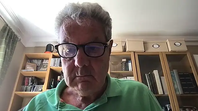 Snapshot of Oldpistolpete chatting on 07-18-26, 02:21 Oldpistolpete online show from 07-18-26, 02:21