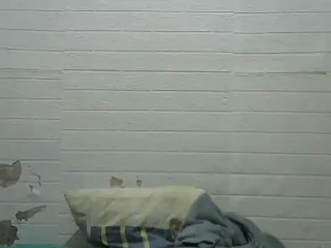 Snapshot of simplewild_mom chatting on 01-10-25, 10:28 simplewild mom online show from 01-10-25, 10:28