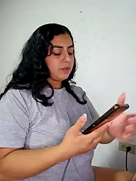 Snapshot of Mary_pinkish chatting on 01-08-25, 02:03 Mary pinkish online show from 01-08-25, 02:03