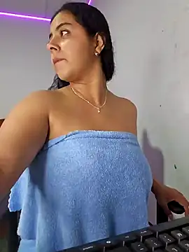 Snapshot of Mary_pinkish chatting on 01-20-25, 06:31 Mary pinkish online show from 01-20-25, 06:31