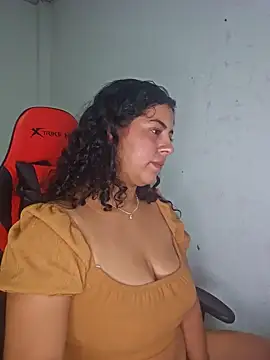 Snapshot of Mary_pinkish chatting on 02-02-25, 04:37 Mary pinkish online show from 02-02-25, 04:37