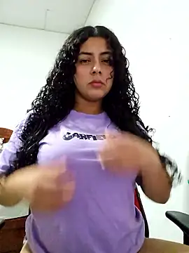 Snapshot of Mary_pinkish chatting on 10-07-25, 09:45 Mary pinkish online show from 10-07-25, 09:45