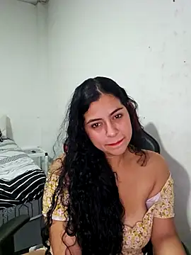 Snapshot of Mary_pinkish chatting on 02-14-26, 02:19 Mary pinkish online show from 02-14-26, 02:19