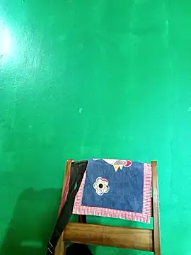 Emmacut online show from 03-28-26, 02:16