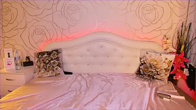 Snapshot of Elizabettalee chatting on 02-21-25, 04:40 Elizabettalee online show from 02-21-25, 04:40