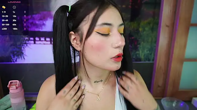 miss sharlotte18 online show from 01-16-25, 06:06