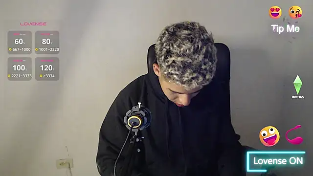 Snapshot of Daiki_Jack chatting on 12-19-24, 03:07 Daiki Jack online show from 12-19-24, 03:07