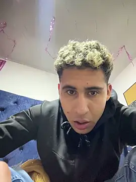 Snapshot of Daiki_Jack chatting on 12-30-24, 11:06 Daiki Jack online show from 12-30-24, 11:06