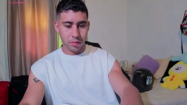 Snapshot of Daiki_Jack chatting on 10-18-25, 01:12 Daiki Jack online show from 10-18-25, 01:12