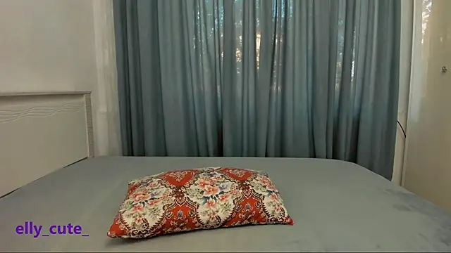 Elly Cute online show from 09-24-25, 02:26