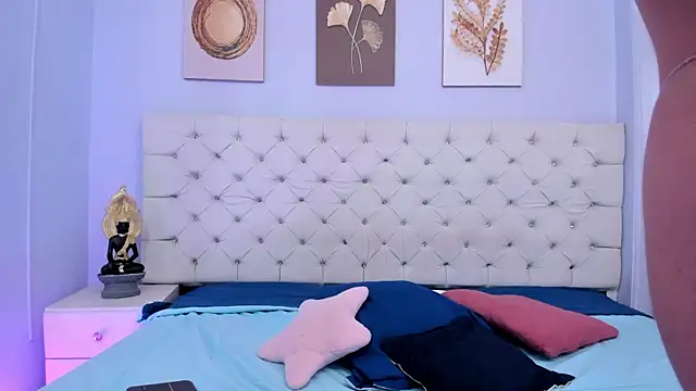 Snapshot of SALOME_F0X_ chatting on 03-15-25, 08:10 SALOME F0X online show from 03-15-25, 08:10