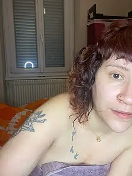 Snapshot of callmelouve chatting on 02-25-25, 05:36 callmelouve online show from 02-25-25, 05:36