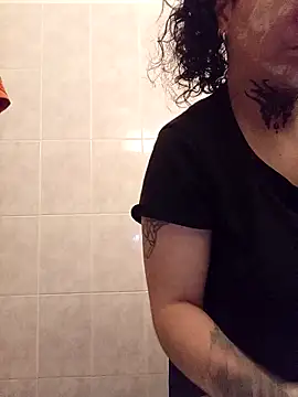 Snapshot of callmelouve chatting on 11-25-25, 05:13 callmelouve online show from 11-25-25, 05:13