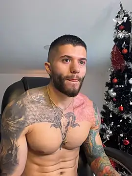 Snapshot of Frank_Farrell chatting on 12-21-24, 07:38 Frank Farrell online show from 12-21-24, 07:38