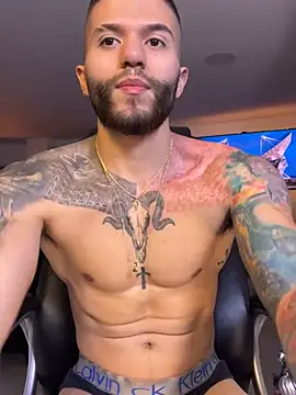 Snapshot of Frank_Farrell chatting on 01-02-25, 10:55 Frank Farrell online show from 01-02-25, 10:55