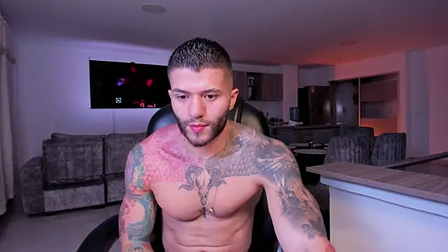 Snapshot of Frank_Farrell chatting on 02-06-25, 04:42 Frank Farrell online show from 02-06-25, 04:42