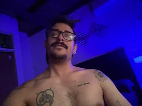 Snapshot of mrtnivnn chatting on 03-14-26, 05:40 mrtnivnn online show from 03-14-26, 05:40