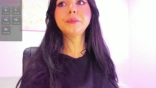 Snapshot of Bellagh1 chatting on 02-28-25, 05:59 Bellagh1 online show from 02-28-25, 05:59