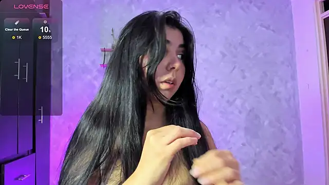 Snapshot of Bellagh1 chatting on 10-19-25, 05:57 Bellagh1 online show from 10-19-25, 05:57