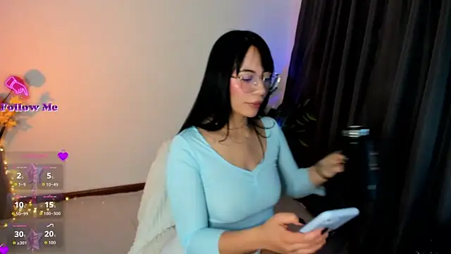 Snapshot of Silvanna-Moree chatting on 11-06-25, 07:15 Silvanna-Moree online show from 11-06-25, 07:15