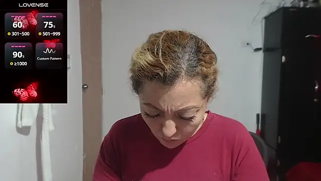 Snapshot of elizabeth_clint chatting on 02-21-25, 03:21 elizabeth clint online show from 02-21-25, 03:21