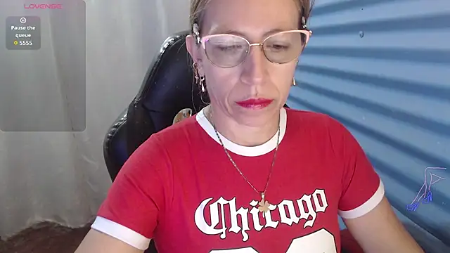 Chayla Ruiz online show from 05-14-26, 12:23