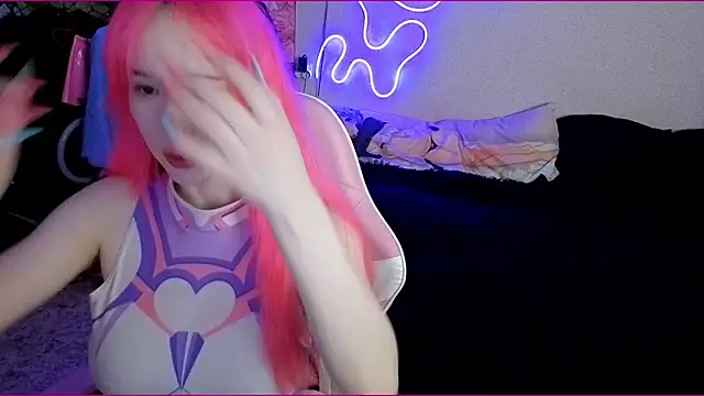 Snapshot of Maya_Viola chatting on 10-07-25, 05:48 Maya Viola online show from 10-07-25, 05:48