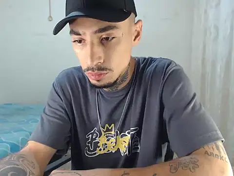 emiliano hottt online show from 12-16-25, 03:50