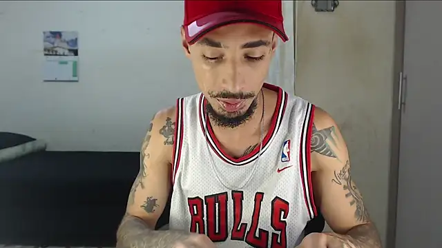 emiliano hottt online show from 04-27-26, 01:53