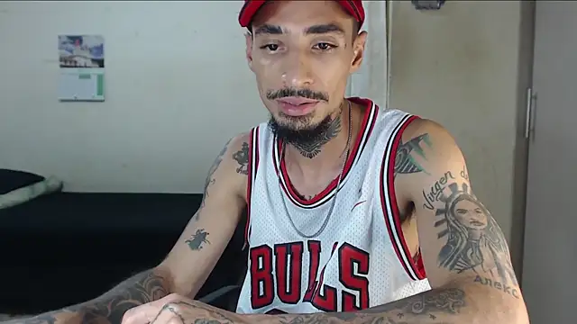 emiliano hottt online show from 04-28-26, 02:27