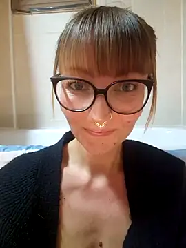 MissMialicious online show from 02-11-25, 09:03