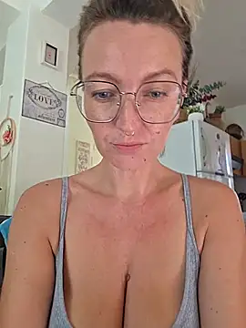 MissMialicious online show from 07-25-26, 07:28