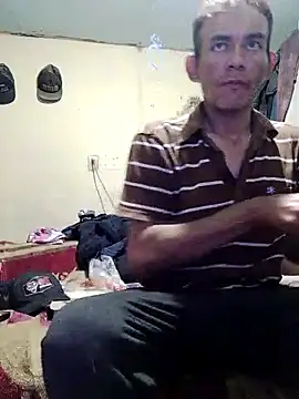 Snapshot of MarsWood chatting on 10-14-25, 06:36 MarsWood online show from 10-14-25, 06:36