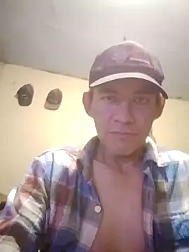 Snapshot of MarsWood chatting on 11-23-25, 05:24 MarsWood online show from 11-23-25, 05:24