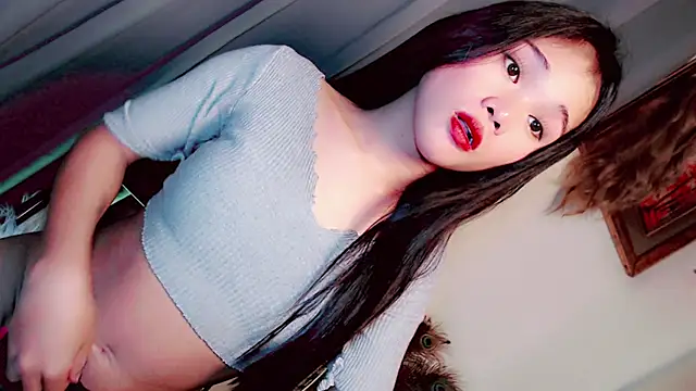 amomentoflust69 online show from 02-12-26, 05:13