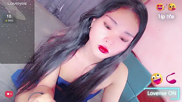 amomentoflust69 online show from 04-02-26, 12:25