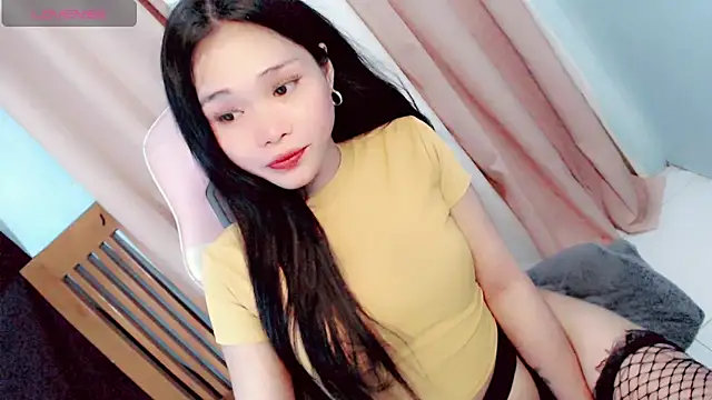 Snapshot of amomentoflust69 chatting on 05-10-26, 12:10 amomentoflust69 online show from 05-10-26, 12:10