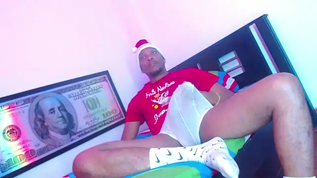 Snapshot of bigdickxblackx chatting on 12-20-24, 04:09 bigdickxblackx online show from 12-20-24, 04:09