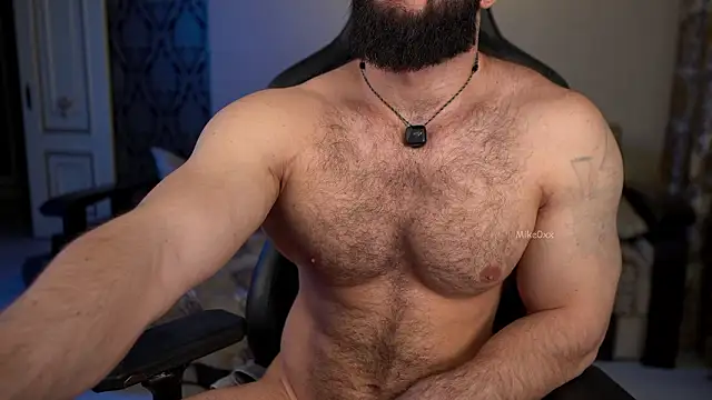 Snapshot of mike0xx chatting on 03-04-26, 03:51 mike0xx online show from 03-04-26, 03:51