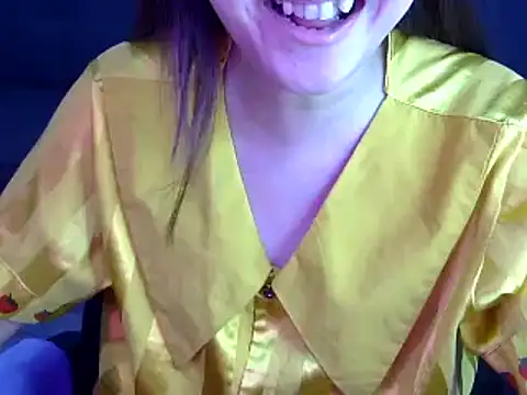 Bee 2k online show from 10-25-25, 04:42