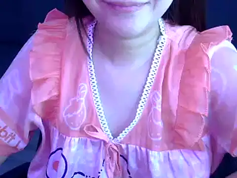 Bee 2k online show from 10-28-25, 06:17