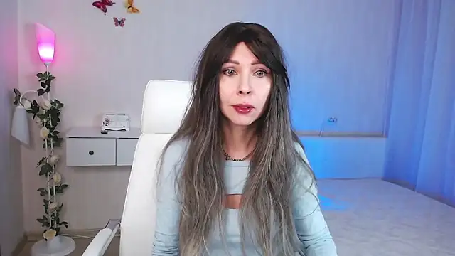 Snapshot of wendifoste chatting on 12-17-24, 06:20 wendifoste online show from 12-17-24, 06:20