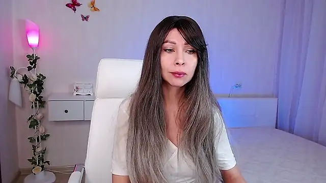 Snapshot of wendifoste chatting on 12-20-24, 06:24 wendifoste online show from 12-20-24, 06:24