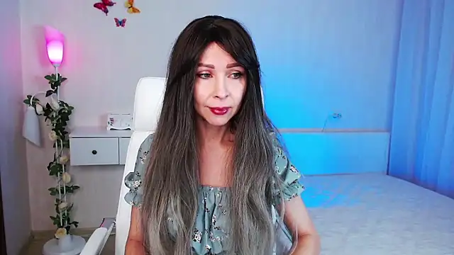 Snapshot of wendifoste chatting on 01-17-25, 06:23 wendifoste online show from 01-17-25, 06:23