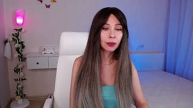 Snapshot of wendifoste chatting on 02-27-25, 07:04 wendifoste online show from 02-27-25, 07:04