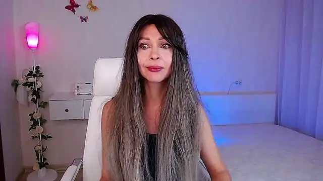 Snapshot of wendifoste chatting on 09-09-25, 04:39 wendifoste online show from 09-09-25, 04:39