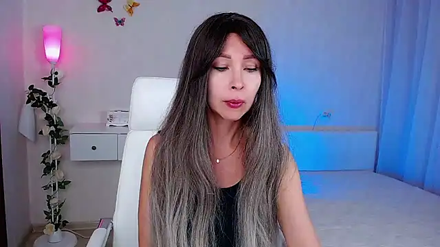 Snapshot of wendifoste chatting on 09-24-25, 06:33 wendifoste online show from 09-24-25, 06:33